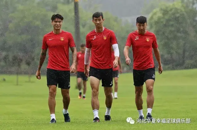 包含华夏新赛季目标夺冠，引援密集媒体关注，外援增多实力提升的词条